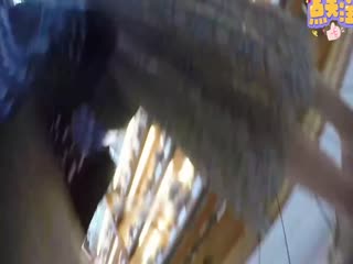[偷拍] 超市尾随狂拍*?！ -!年轻美女,.裙底春光全泄露